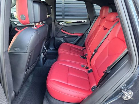New 2026 Porsche Macan image 18