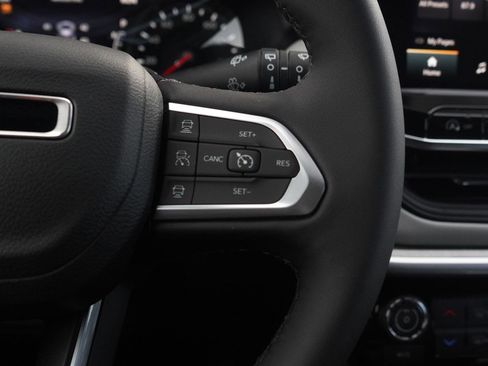 New 2026 Jeep Compass Limited image 16