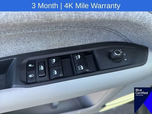 Used 2023 Jeep Compass Latitude AWD/4WD image 24
