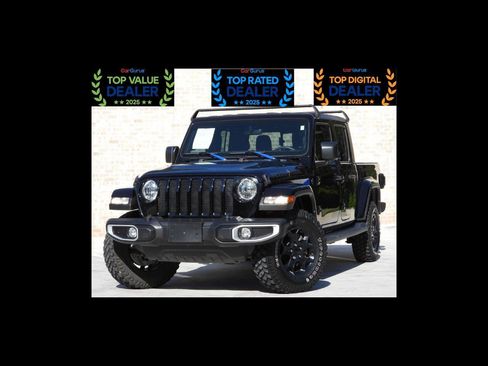 Used 2023 Jeep Gladiator Willys AWD/4WD image 2