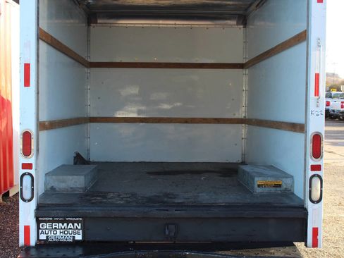 Used 2023 GMC Savana 3500 image 8