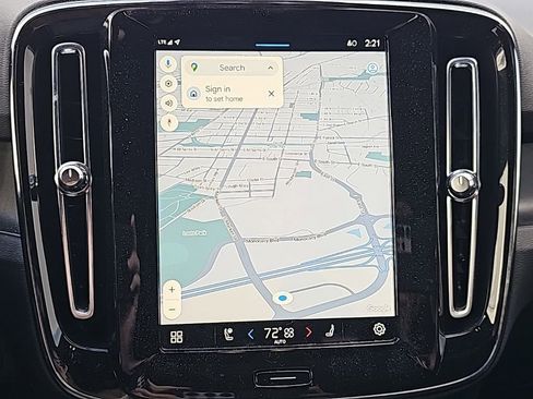 Used 2023 Volvo XC40 Recharge Ultimate image 6