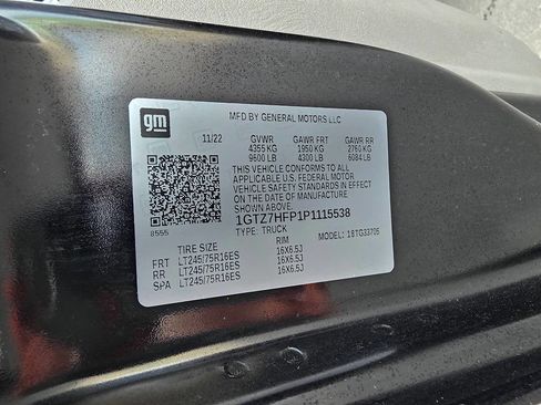 Used 2023 GMC Savana 3500 Extended w/ Driver Convenience Package image 27