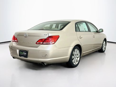 Used 2006 Toyota Avalon XLS FWD image 9