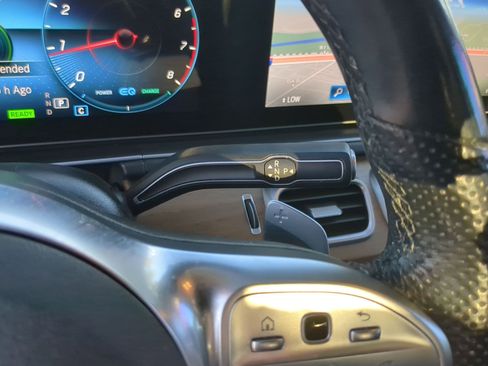 Used 2023 Mercedes-Benz GLS 450 4MATIC w/ AMG Line Exterior image 19