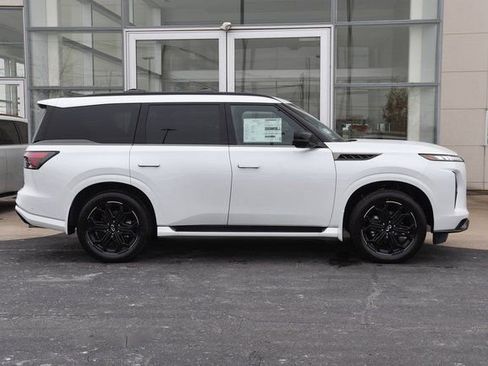 New 2026 INFINITI QX80 4WD w/ Sport Exterior Package image 7