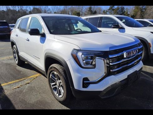 Used 2025 GMC Terrain Elevation w/ Technology Package II image 3