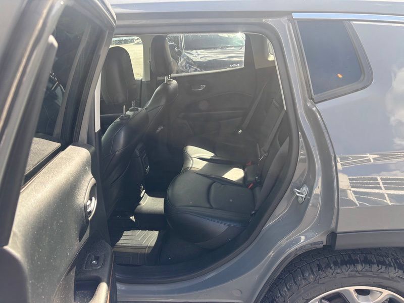 Used 2019 Jeep Compass Limited AWD/4WD image 10