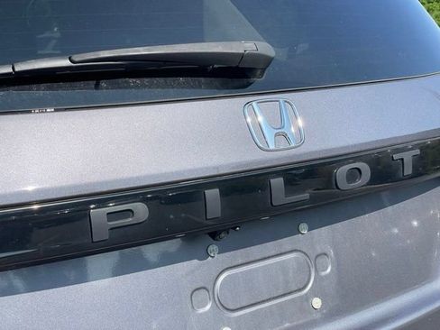 Used 2025 Honda Pilot EX-L image 27