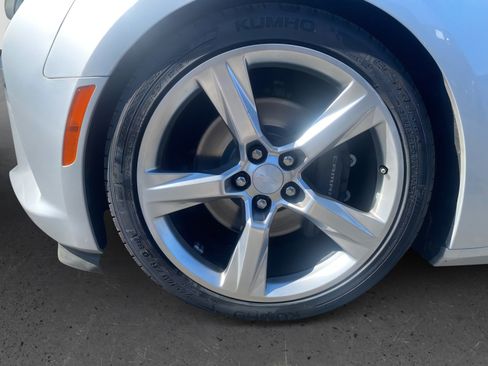 Used 2018 Chevrolet Camaro SS image 9