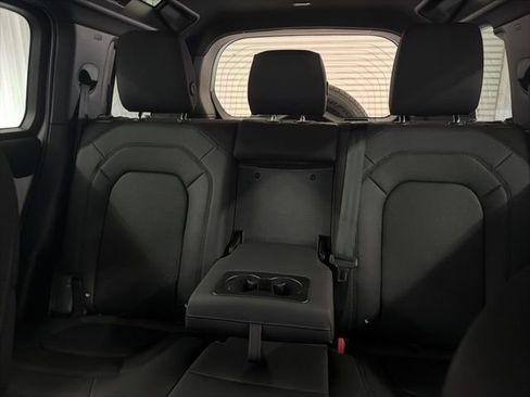 Used 2025 Land Rover Defender 110 S AWD/4WD image 36