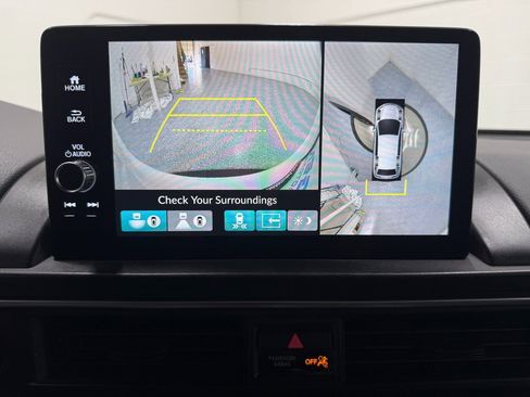 Used 2025 Honda Pilot Black Edition image 18