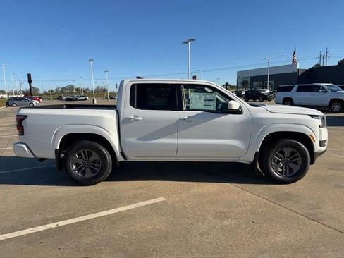 New 2026 Nissan Frontier SV image 6