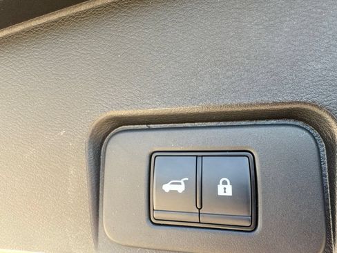 Certified 2025 Nissan Rogue SV FWD image 37