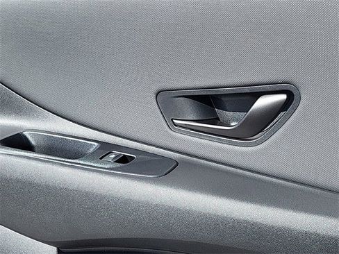 Certified 2025 Hyundai Elantra Sport image 19