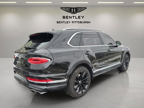 Used 2021 Bentley Bentayga image 3