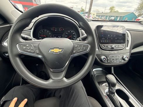 Used 2024 Chevrolet Malibu LT FWD image 12