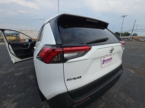 Used 2024 Toyota RAV4 XLE FWD image 27
