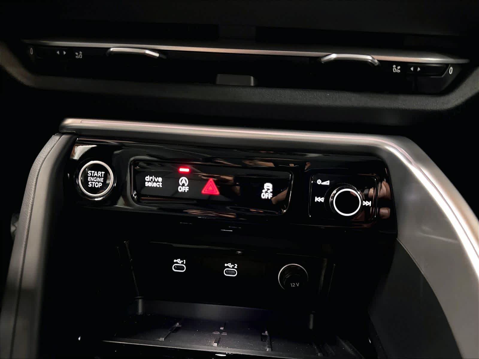 Certified 2025 Audi Q5 Premium w/ Premium Plus AWD/4WD image 33