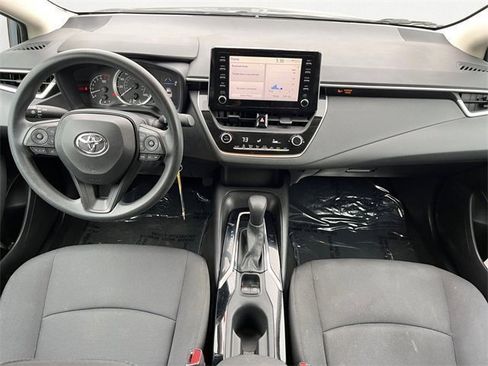 Used 2020 Toyota Corolla LE image 11