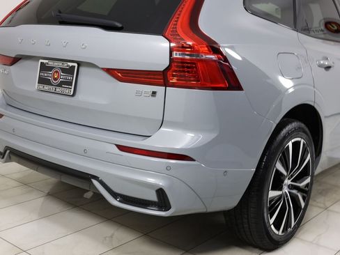 Used 2025 Volvo XC60 B5 Plus AWD/4WD image 43