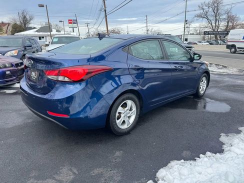 Used 2015 Hyundai Elantra SE image 5
