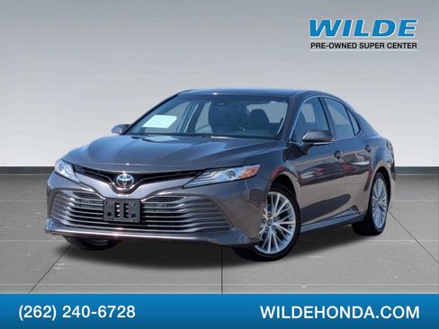 Used 2018 Toyota Camry XLE image 1
