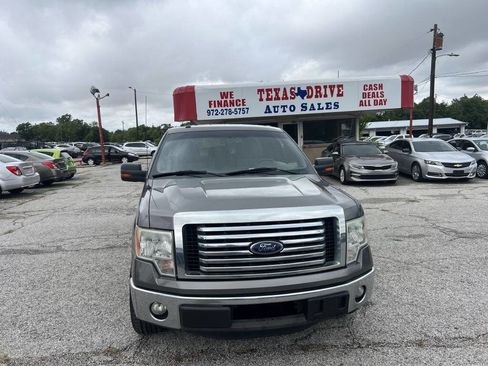 Used 2011 Ford F150 XLT w/ XLT Chrome Pkg image 2