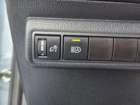 Used 2024 Toyota Corolla SE FWD image 23
