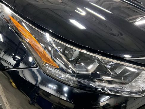 Used 2023 Toyota Highlander Platinum image 25
