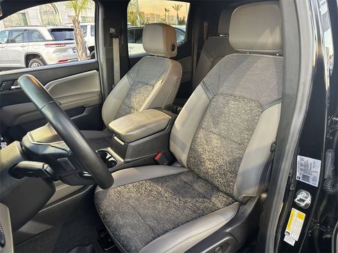 Used 2024 Chevrolet Colorado ZR2 w/ Technology Package image 13