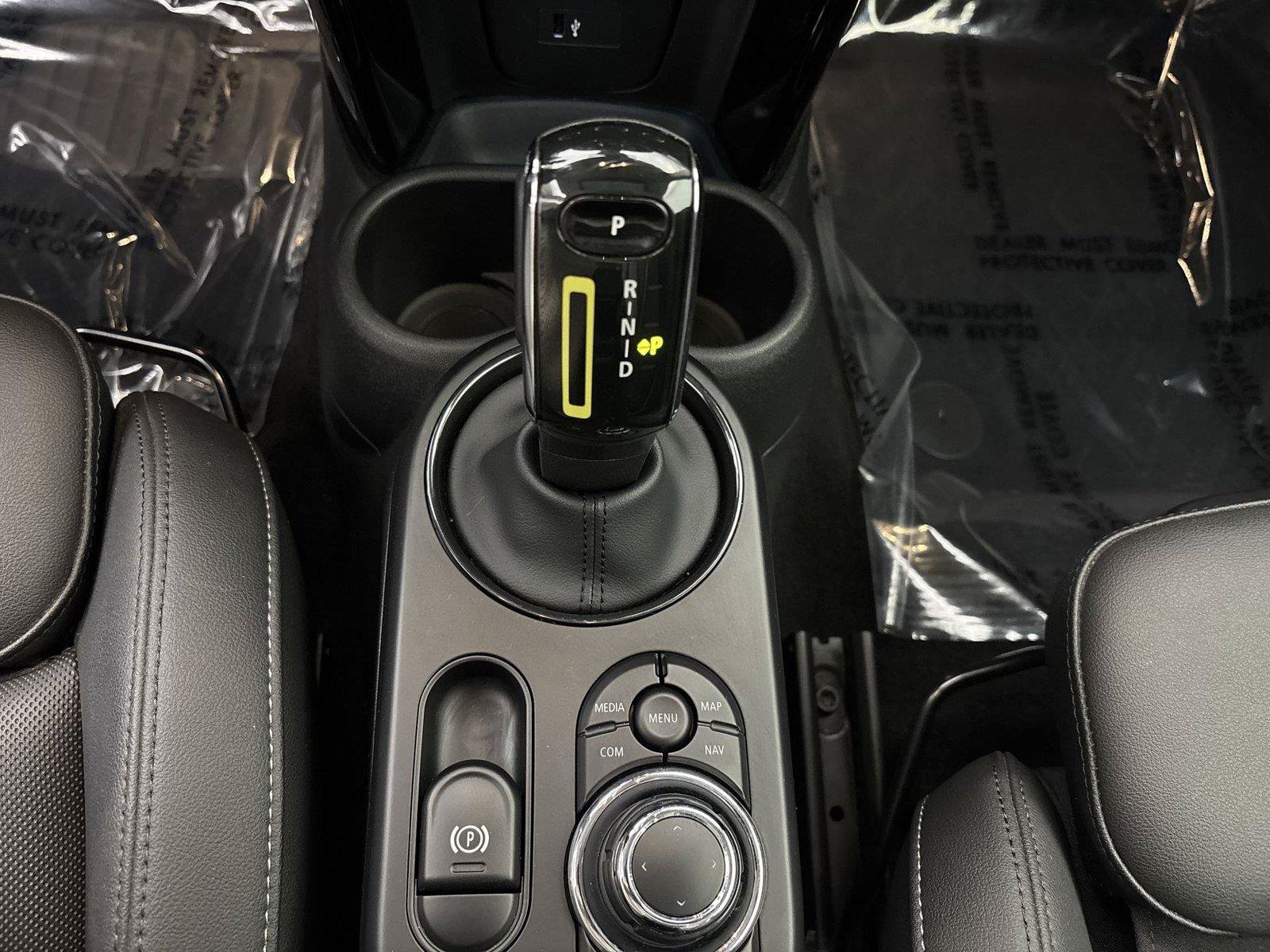 Used 2024 MINI Cooper SE FWD image 27