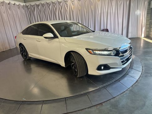 Used 2020 Honda Accord Sport image 3