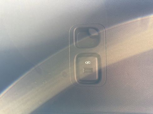 Used 2022 Buick Enclave Premium image 30