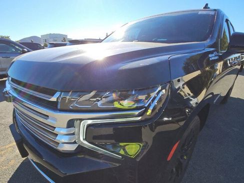 Used 2023 Chevrolet Suburban High Country w/ LPO, Illumination Package image 3