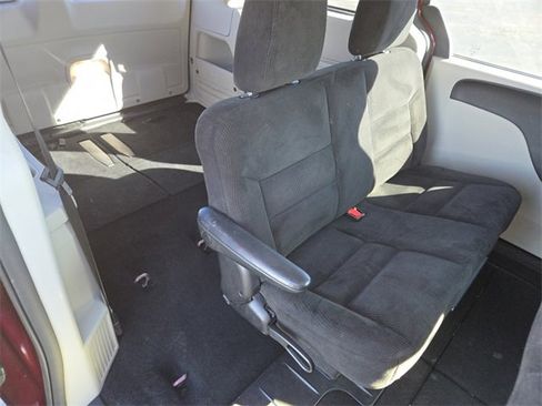 Used 2014 Dodge Grand Caravan American Value Package image 21