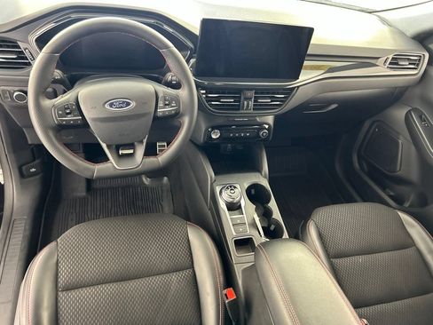 Used 2024 Ford Escape ST-Line w/ Tech Pack #1 AWD/4WD image 10