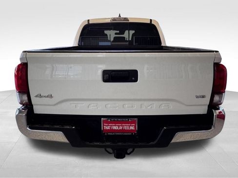 Used 2021 Toyota Tacoma SR5 AWD/4WD image 5
