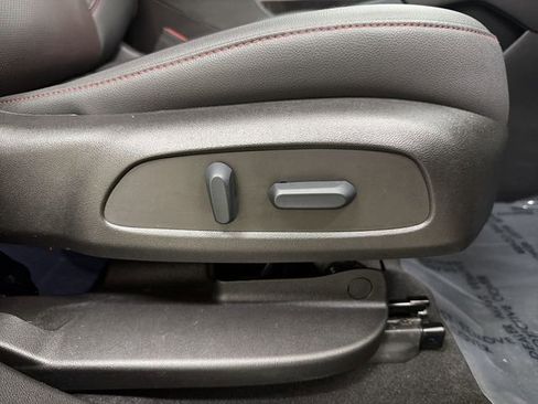 Certified 2022 Chevrolet Blazer RS w/ Enhanced Convenience Package image 21