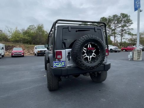 Used 2018 Jeep Wrangler Unlimited Sport S image 7