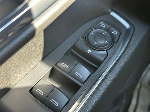 Used 2024 Chevrolet Silverado 1500 LT image 23