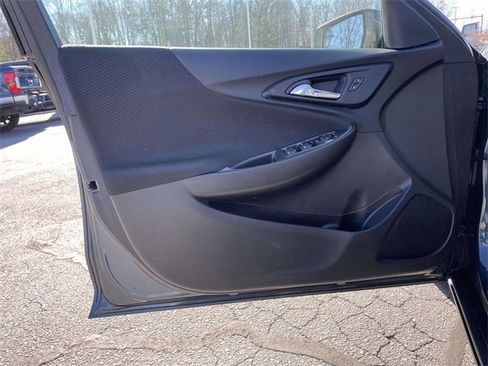 Used 2021 Chevrolet Malibu LS image 16