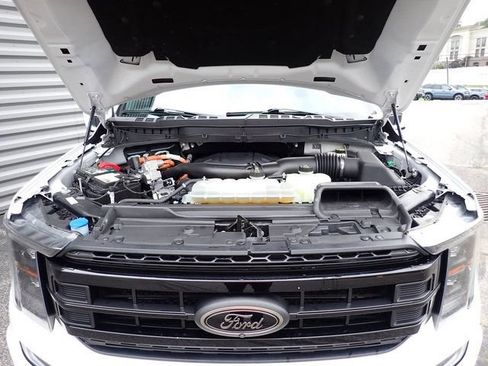 Certified 2023 Ford F150 Platinum w/ Equipment Group 701A High AWD/4WD image 17