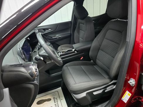 Used 2025 Chevrolet Equinox LT w/ Midnight Edition image 16