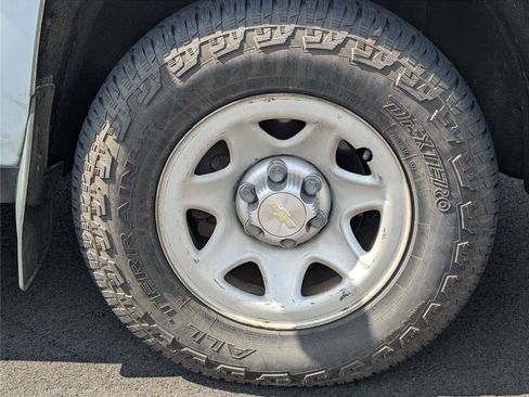 Used 2016 Chevrolet Silverado 1500 W/T RWD image 39