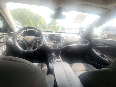Used 2019 Chevrolet Malibu LT FWD image 43