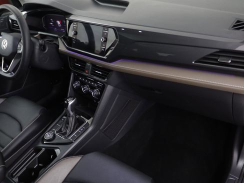 Used 2023 Volkswagen Taos SEL image 20