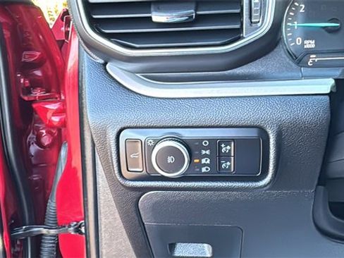 Certified 2023 Ford Explorer XLT w/ Equipment Group 202A image 15