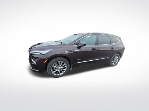 Used 2023 Buick Enclave Avenir image 10