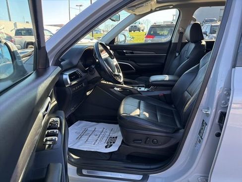 Used 2022 Kia Telluride EX w/ EX Premium Package image 13